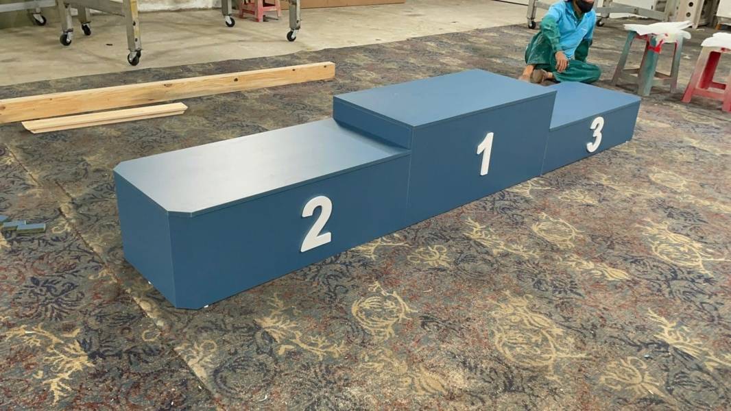 báo giá thuê bục trao giải tại vĩnh lộc-2