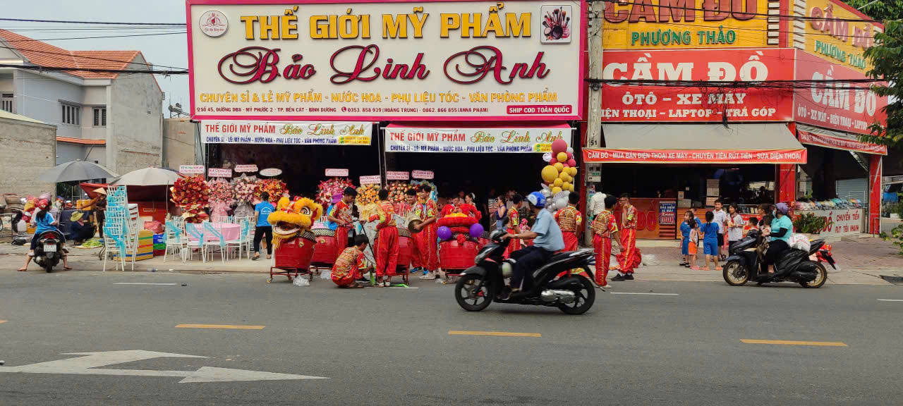 DỊCH VỤ MÚA LÂN KHAI TRƯƠNG TẠI QUẬN 10-4