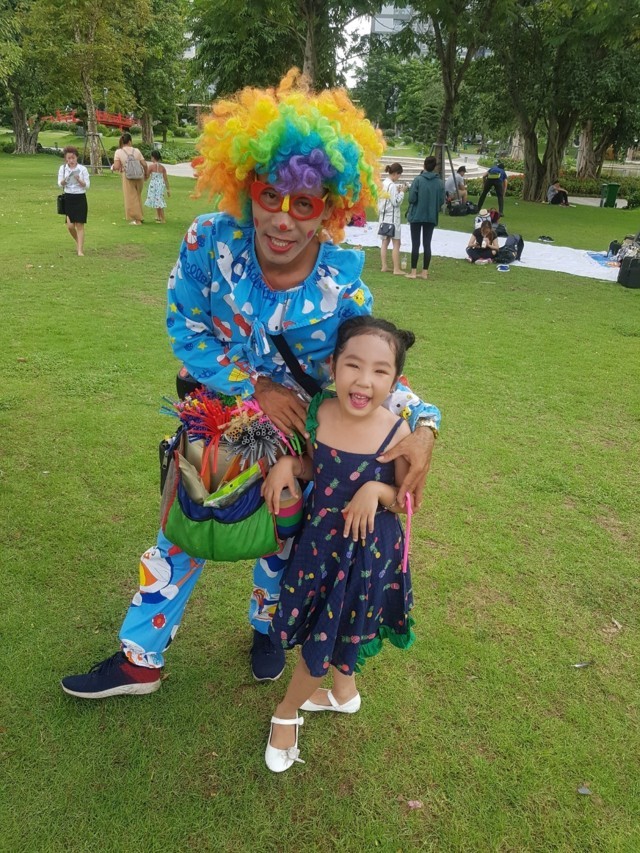 thuê chú hề thổi bong bóng tphcm 1