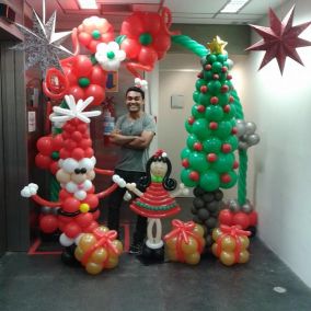 trang trí cây thông noel bằng bong bóng 3
