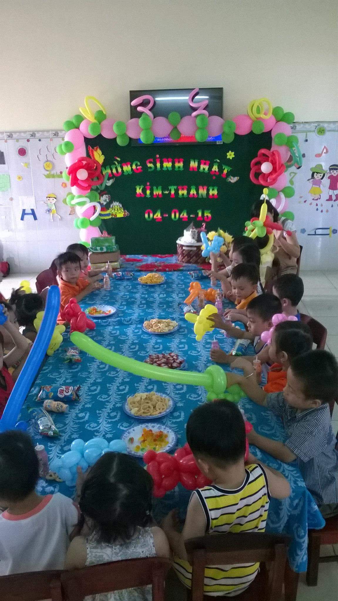 bong bóng sân khấu 13