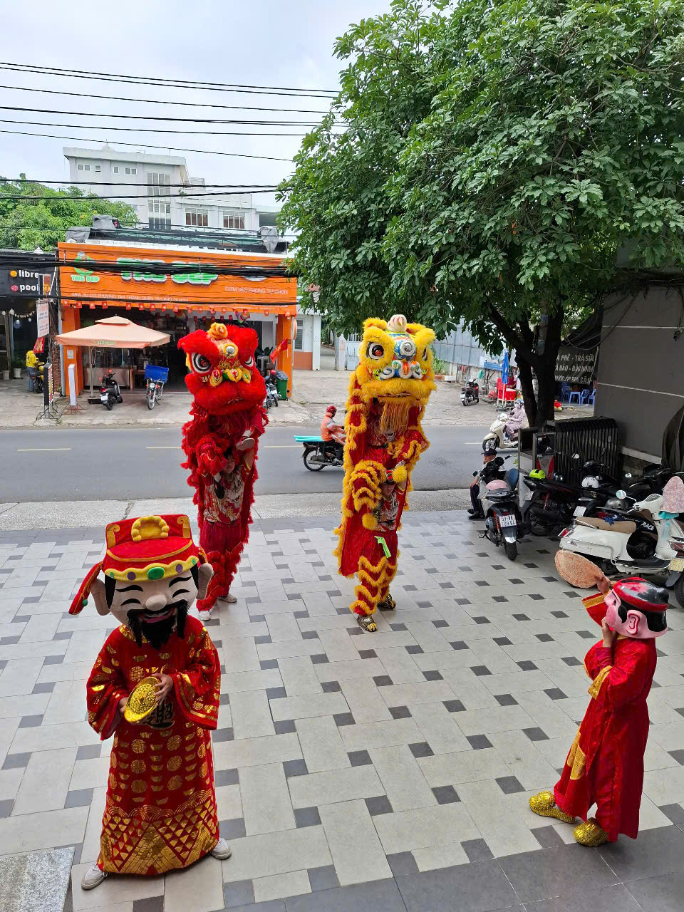 DỊCH VỤ MÚA LÂN KHAI TRƯƠNG TẠI QUẬN 1