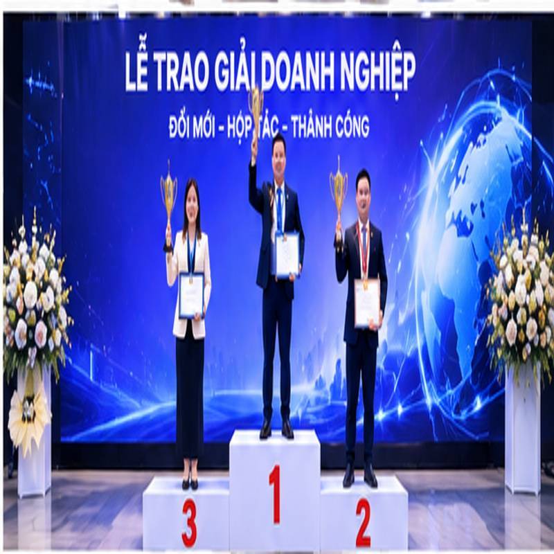 GIÁ THUÊ BỤC TRAO GIẢI TPHCM